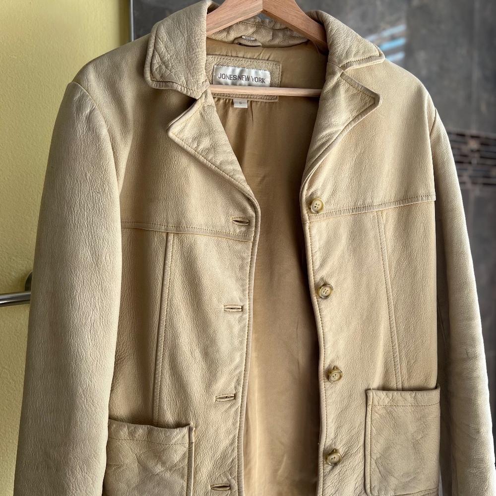 Jones New York leather jacket, size small, beige/pale yellow